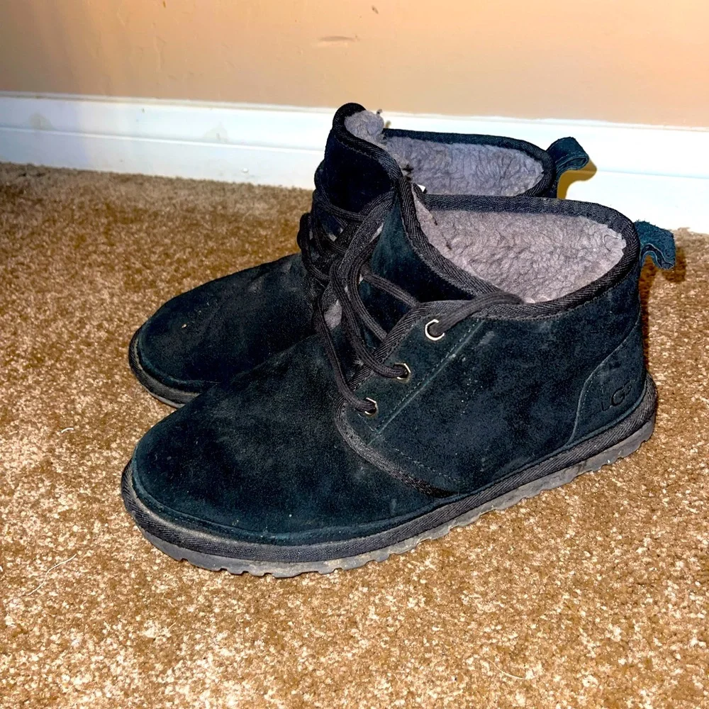 Used mens uggs - Picture 1 of 3